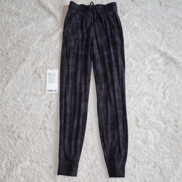 Women's Size 2 Lululemon Ready to Rulu High Rise Jogger, Full Length, Black Camo - Picture 3 of 7